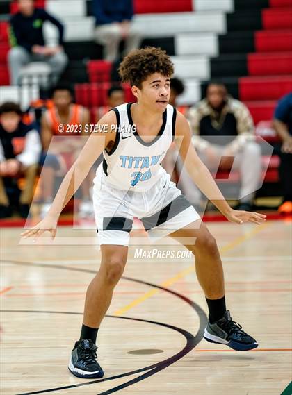 Thumbnail 1 in Burbank vs. Fortune Early College (Cordova Christmas Classic) photogallery.