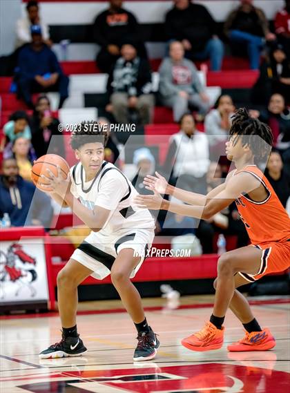 Thumbnail 3 in Burbank vs. Fortune Early College (Cordova Christmas Classic) photogallery.