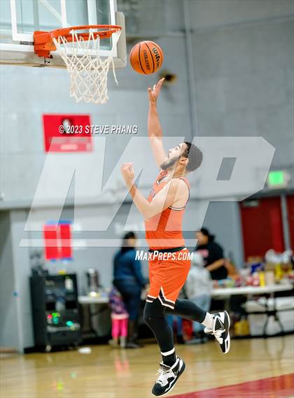 Thumbnail 1 in Burbank vs. Fortune Early College (Cordova Christmas Classic) photogallery.
