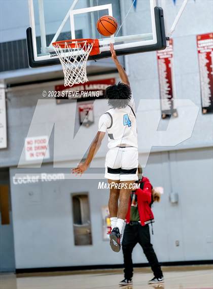 Thumbnail 1 in Burbank vs. Fortune Early College (Cordova Christmas Classic) photogallery.