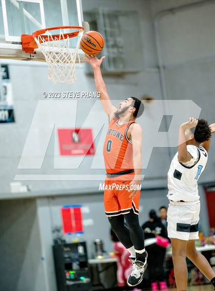 Thumbnail 3 in Burbank vs. Fortune Early College (Cordova Christmas Classic) photogallery.