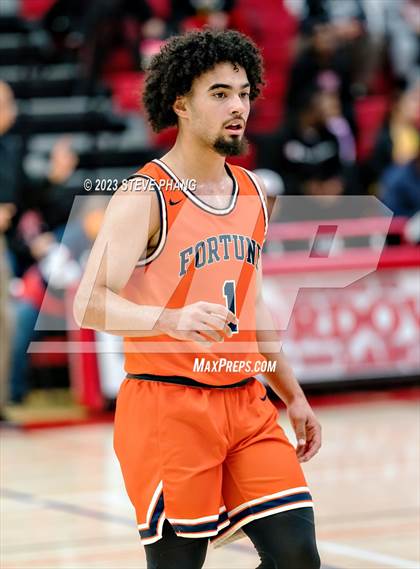 Thumbnail 1 in Burbank vs. Fortune Early College (Cordova Christmas Classic) photogallery.