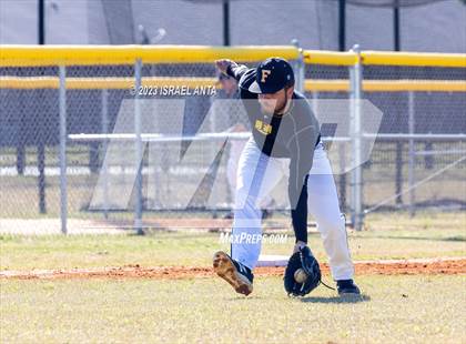 Thumbnail 2 in Fairmont vs. Hoke County (Robeson County Slugfest) photogallery.