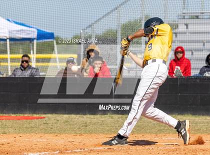 Thumbnail 2 in Fairmont vs. Hoke County (Robeson County Slugfest) photogallery.