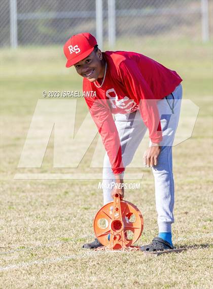 Thumbnail 3 in Fairmont vs. Hoke County (Robeson County Slugfest) photogallery.