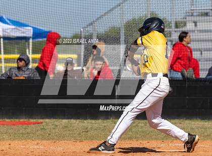 Thumbnail 2 in Fairmont vs. Hoke County (Robeson County Slugfest) photogallery.