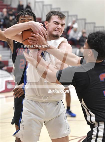 Thumbnail 2 in San Leandro vs. Catalina Foothills (Rancho Mirage Holiday Invitational) photogallery.