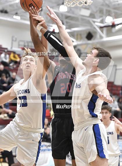 Thumbnail 2 in San Leandro vs. Catalina Foothills (Rancho Mirage Holiday Invitational) photogallery.