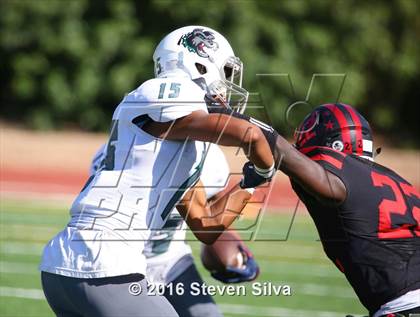 Thumbnail 3 in Clayton Valley Charter vs. Helix (2016 Honor Bowl) photogallery.