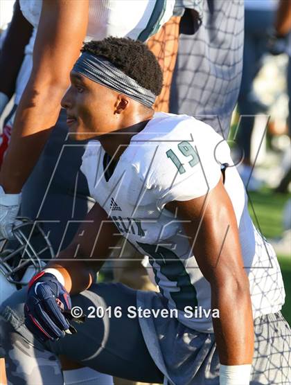 Thumbnail 2 in Clayton Valley Charter vs. Helix (2016 Honor Bowl) photogallery.