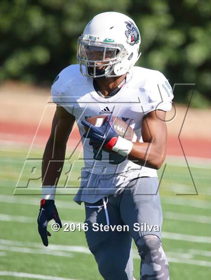 Thumbnail 1 in Clayton Valley Charter vs. Helix (2016 Honor Bowl) photogallery.