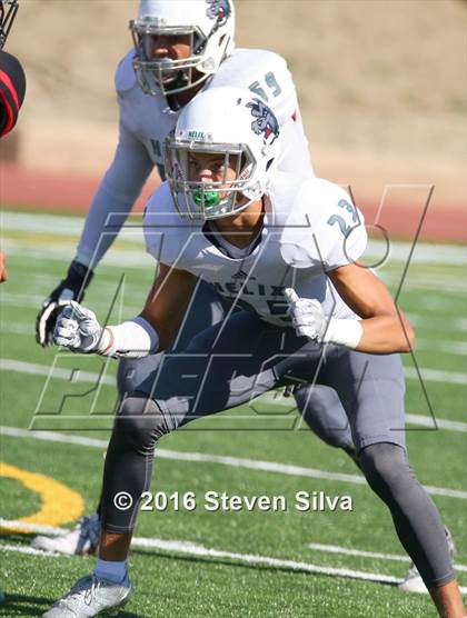 Thumbnail 2 in Clayton Valley Charter vs. Helix (2016 Honor Bowl) photogallery.