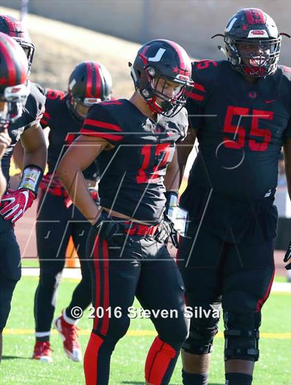 Thumbnail 3 in Clayton Valley Charter vs. Helix (2016 Honor Bowl) photogallery.