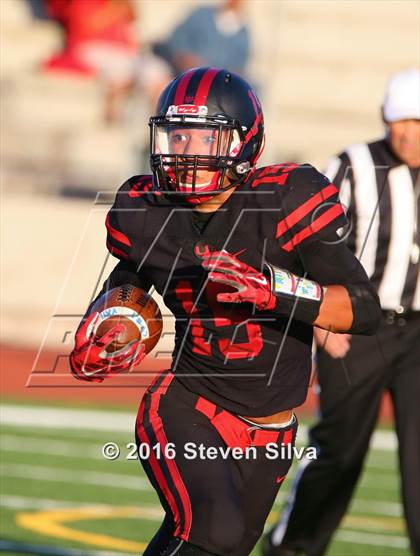 Thumbnail 3 in Clayton Valley Charter vs. Helix (2016 Honor Bowl) photogallery.