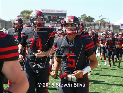 Thumbnail 3 in Clayton Valley Charter vs. Helix (2016 Honor Bowl) photogallery.