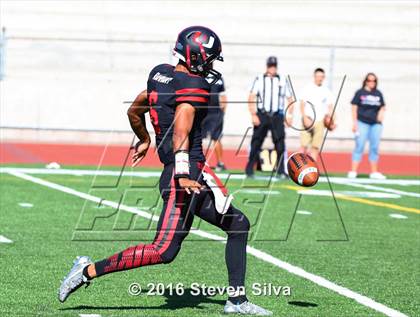 Thumbnail 2 in Clayton Valley Charter vs. Helix (2016 Honor Bowl) photogallery.