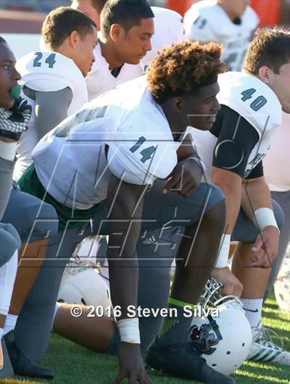Thumbnail 2 in Clayton Valley Charter vs. Helix (2016 Honor Bowl) photogallery.