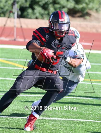 Thumbnail 1 in Clayton Valley Charter vs. Helix (2016 Honor Bowl) photogallery.