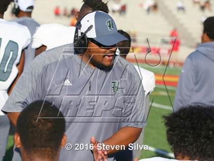 Thumbnail 2 in Clayton Valley Charter vs. Helix (2016 Honor Bowl) photogallery.