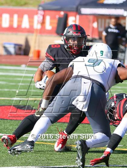 Thumbnail 3 in Clayton Valley Charter vs. Helix (2016 Honor Bowl) photogallery.