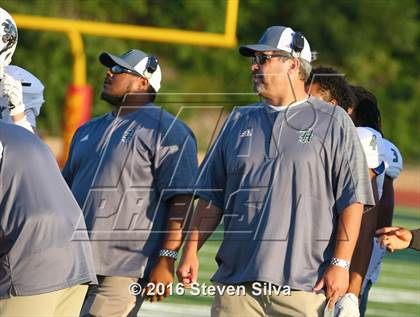 Thumbnail 3 in Clayton Valley Charter vs. Helix (2016 Honor Bowl) photogallery.
