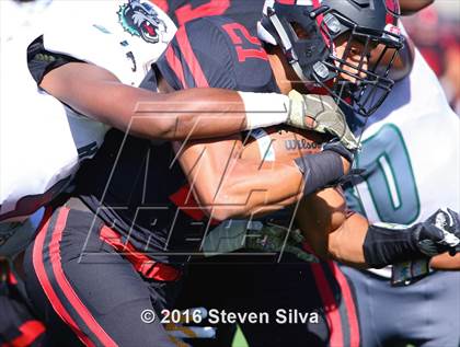 Thumbnail 3 in Clayton Valley Charter vs. Helix (2016 Honor Bowl) photogallery.