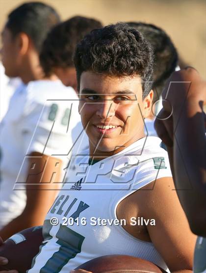 Thumbnail 2 in Clayton Valley Charter vs. Helix (2016 Honor Bowl) photogallery.