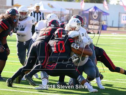 Thumbnail 3 in Clayton Valley Charter vs. Helix (2016 Honor Bowl) photogallery.