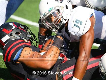 Thumbnail 1 in Clayton Valley Charter vs. Helix (2016 Honor Bowl) photogallery.