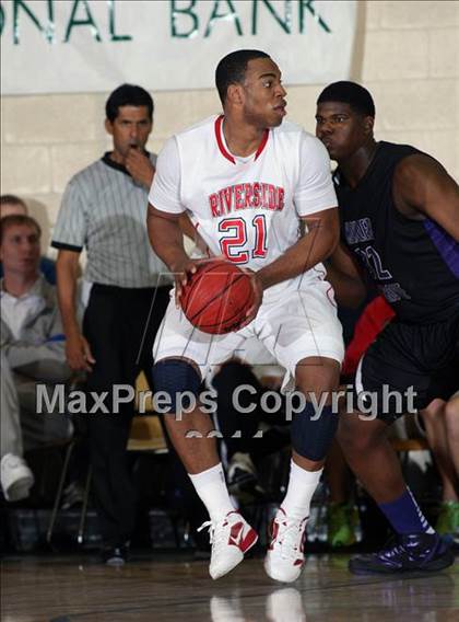 Thumbnail 3 in Miller Grove vs Riverside Academy  (City of Palms Classic) photogallery.