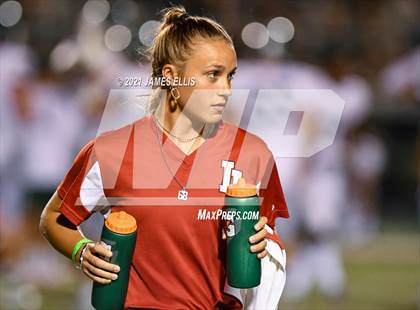 Thumbnail 2 in Lorena vs. Franklin photogallery.
