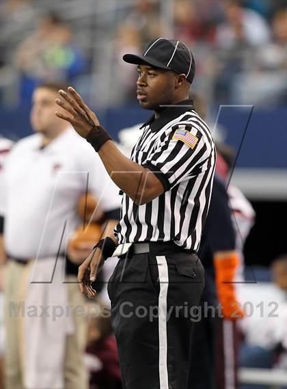Thumbnail 3 in Munday vs. Tenaha (UIL 1A Division 2 Final) photogallery.