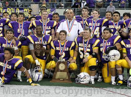 Thumbnail 3 in Munday vs. Tenaha (UIL 1A Division 2 Final) photogallery.