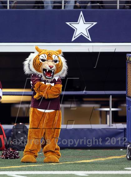 Thumbnail 3 in Munday vs. Tenaha (UIL 1A Division 2 Final) photogallery.