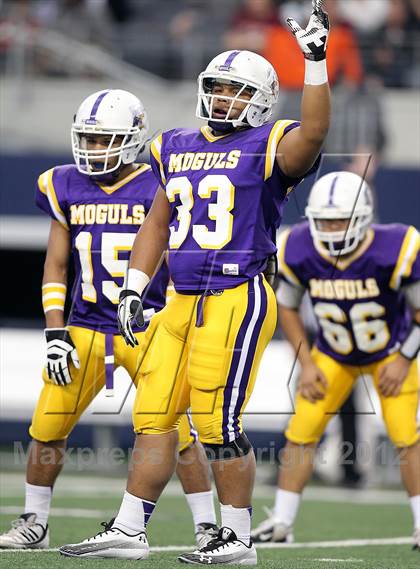 Thumbnail 2 in Munday vs. Tenaha (UIL 1A Division 2 Final) photogallery.