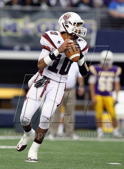 Thumbnail 2 in Munday vs. Tenaha (UIL 1A Division 2 Final) photogallery.