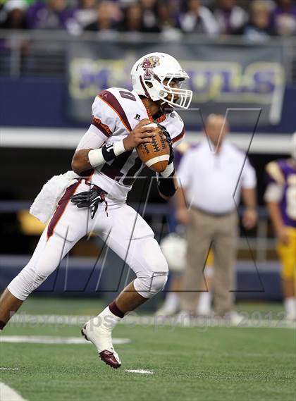 Thumbnail 3 in Munday vs. Tenaha (UIL 1A Division 2 Final) photogallery.