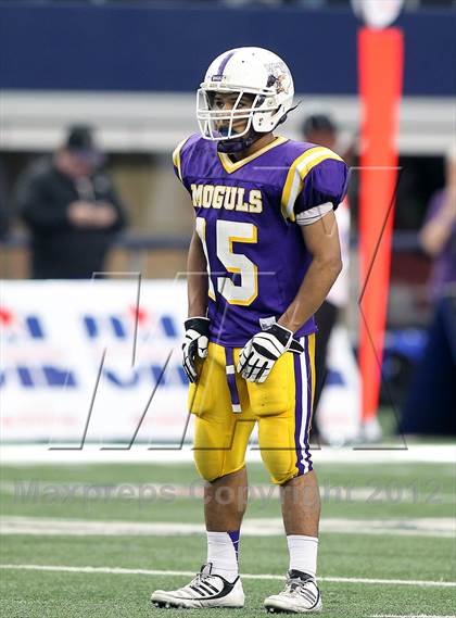 Thumbnail 3 in Munday vs. Tenaha (UIL 1A Division 2 Final) photogallery.