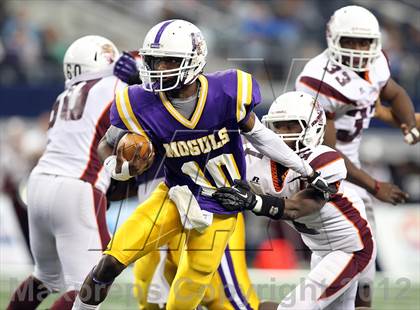 Thumbnail 2 in Munday vs. Tenaha (UIL 1A Division 2 Final) photogallery.