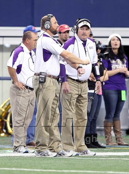 Thumbnail 1 in Munday vs. Tenaha (UIL 1A Division 2 Final) photogallery.