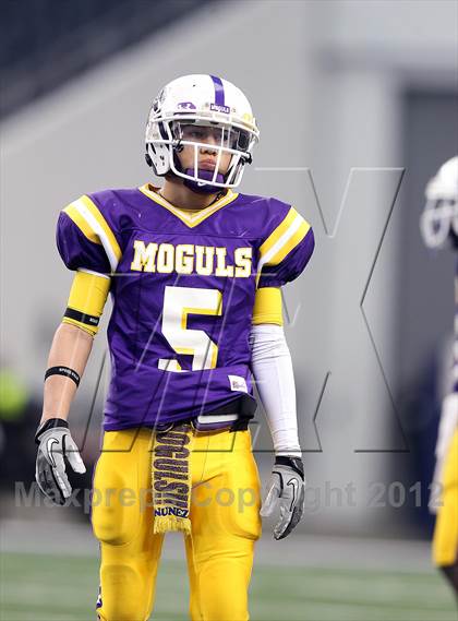 Thumbnail 2 in Munday vs. Tenaha (UIL 1A Division 2 Final) photogallery.