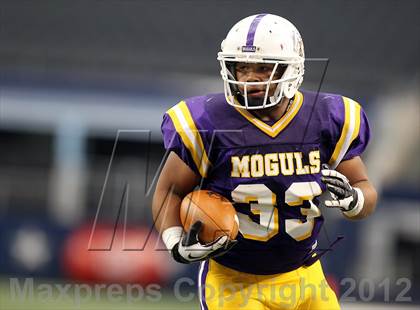 Thumbnail 2 in Munday vs. Tenaha (UIL 1A Division 2 Final) photogallery.