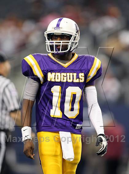 Thumbnail 3 in Munday vs. Tenaha (UIL 1A Division 2 Final) photogallery.
