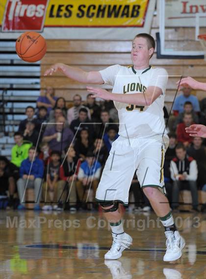 Thumbnail 2 in Bishop Gorman vs. West Linn (Les Schwab Invitational) photogallery.