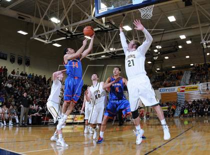 Thumbnail 3 in Bishop Gorman vs. West Linn (Les Schwab Invitational) photogallery.