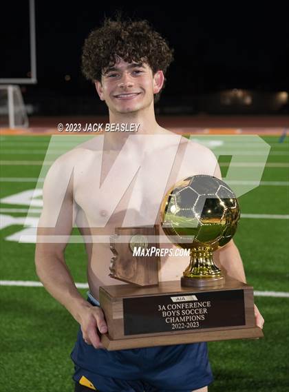 Thumbnail 1 in Phoenix Country Day vs. Northwest Christian (AIA 3A Final Awards) photogallery.