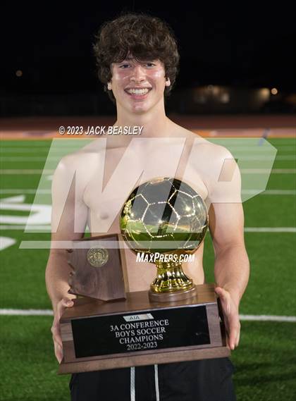 Thumbnail 3 in Phoenix Country Day vs. Northwest Christian (AIA 3A Final Awards) photogallery.