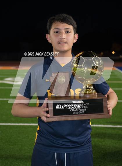 Thumbnail 2 in Phoenix Country Day vs. Northwest Christian (AIA 3A Final Awards) photogallery.