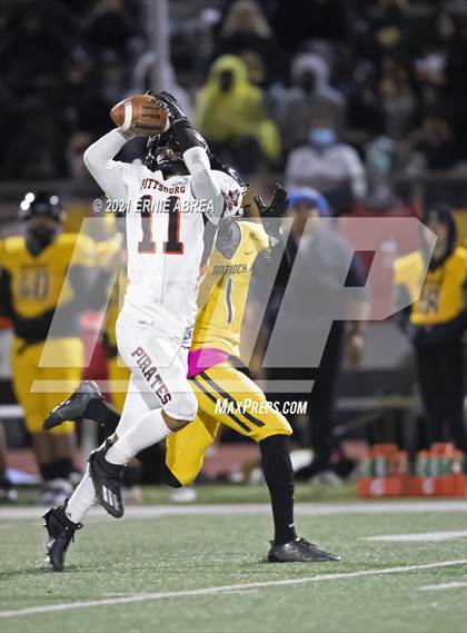 Thumbnail 1 in Antioch @ Pittsburg (Big Little Game) photogallery.