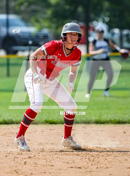 Thumbnail 1 in West Liberty vs North Scott (Rick Doran Classic) photogallery.